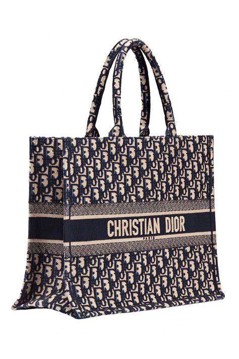 trending dior bag